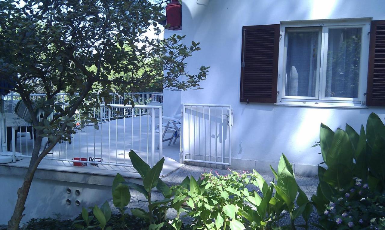 Apartman On The Beach - Nemira, Omis Apartment Exterior foto